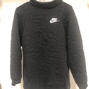 nike turtle neck size medium